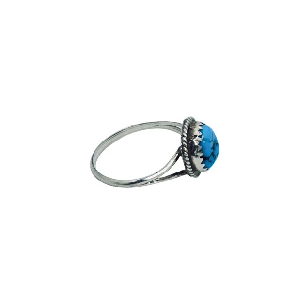 Silver Tone And Faux Turquois Statement Ring (R366) - Picture 6 of 7